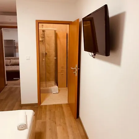 Sinus Apartman דירה
